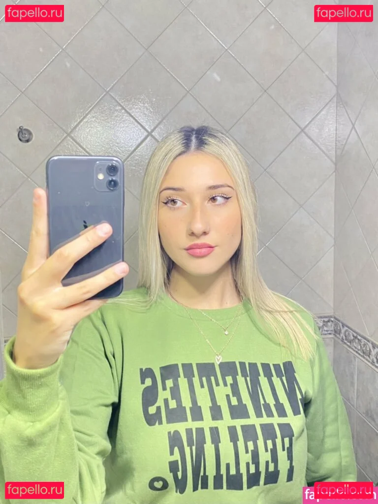 Yami Sanchez Onlyfans Photo Gallery 