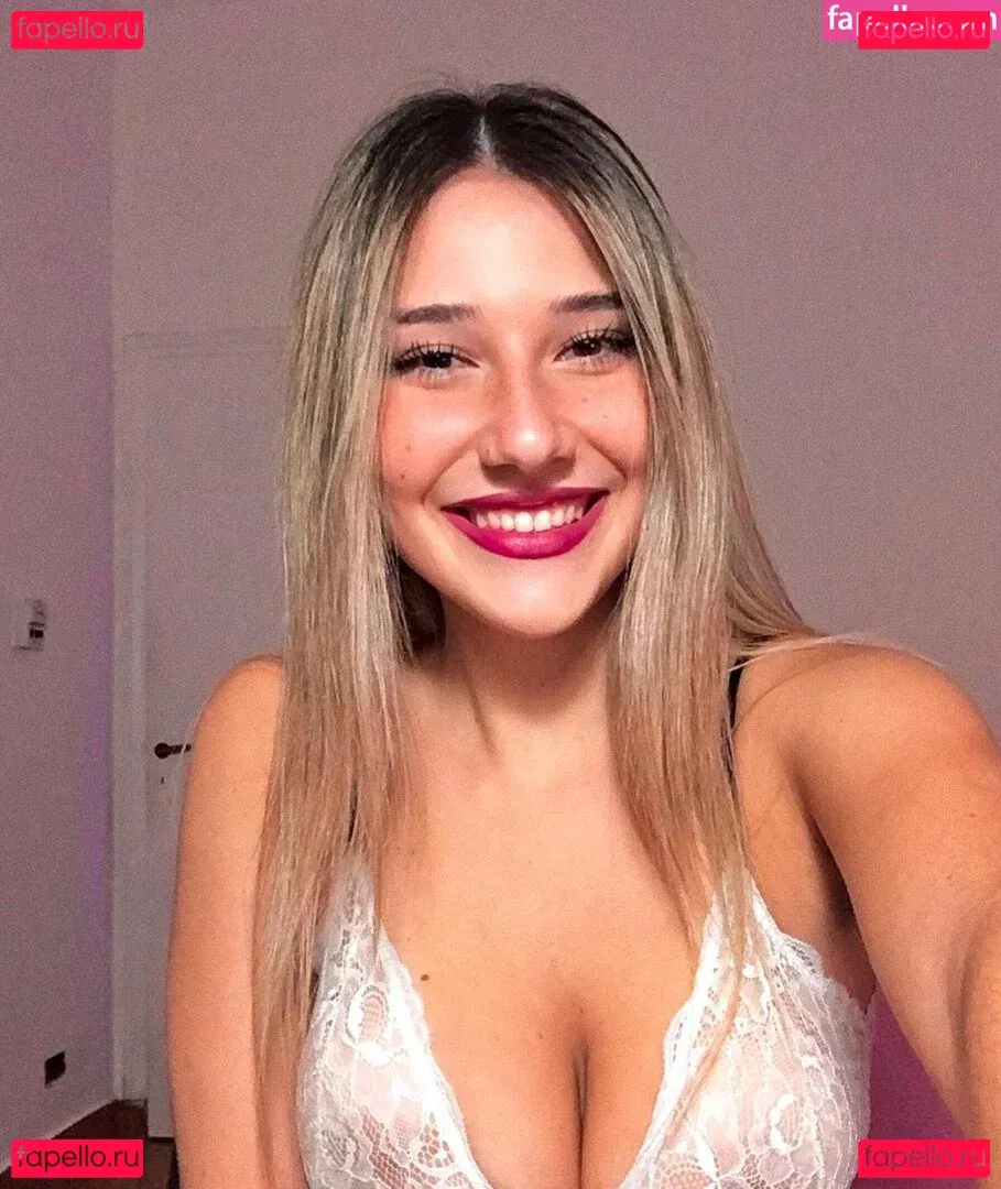 Yami Sanchez Onlyfans Photo Gallery 