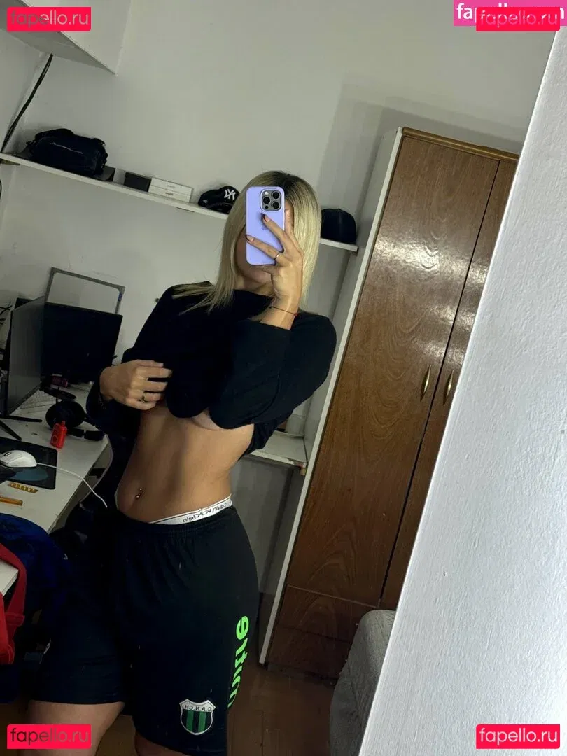 Yami Sanchez Onlyfans Photo Gallery 