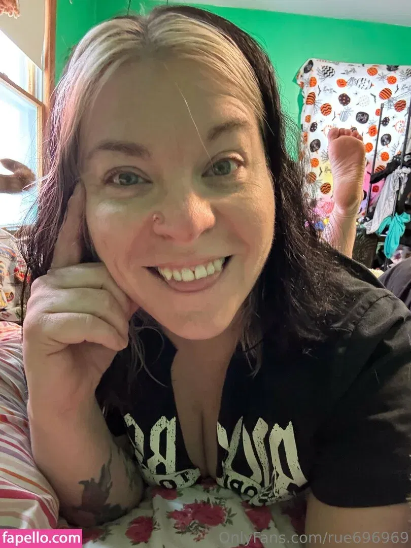 rue696969 Onlyfans Photo Gallery 