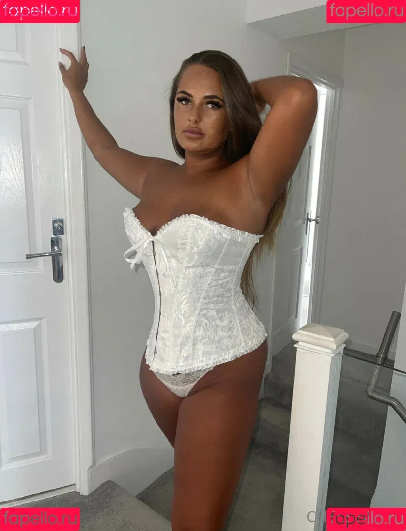 Chelseasky Onlyfans Photo Gallery 