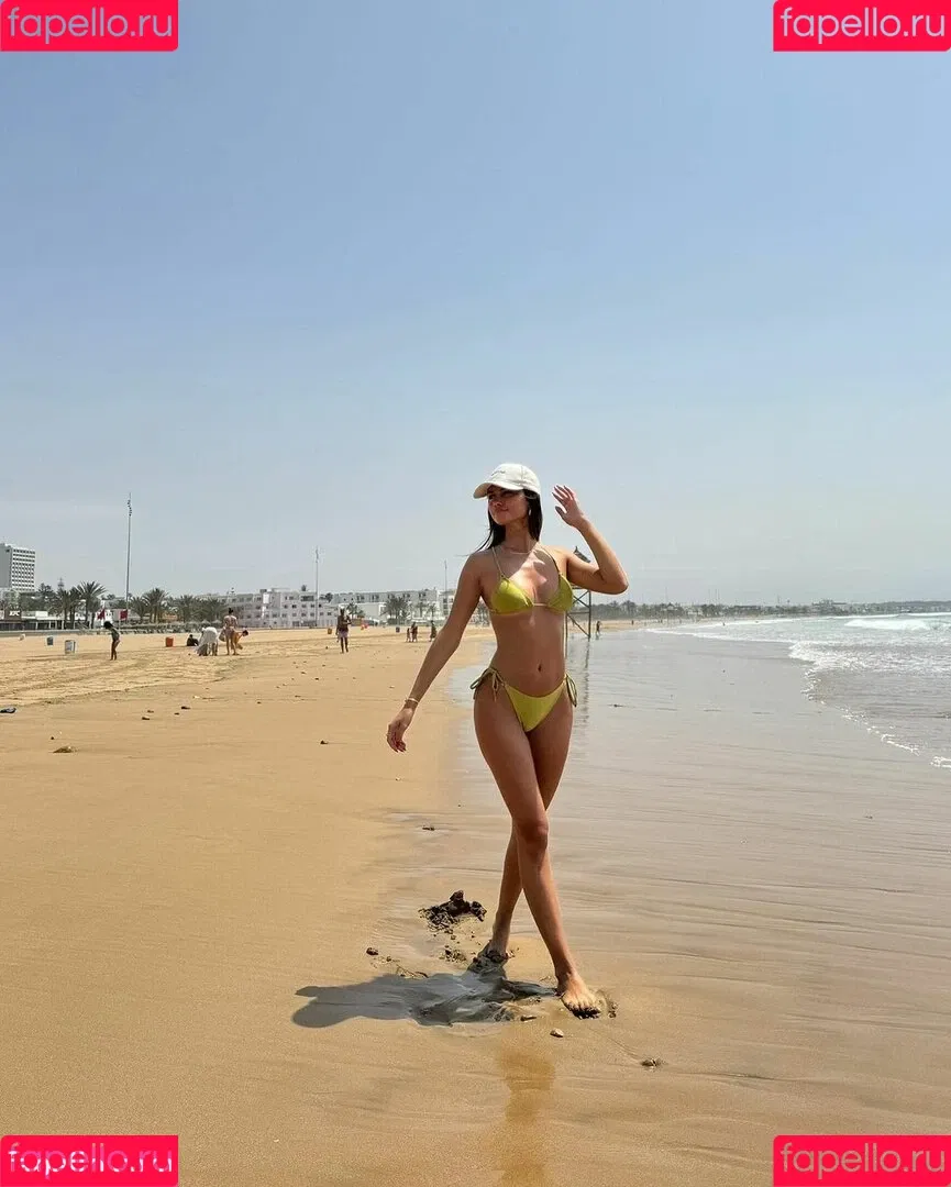 Luisinha Oliveira Onlyfans Photo Gallery 
