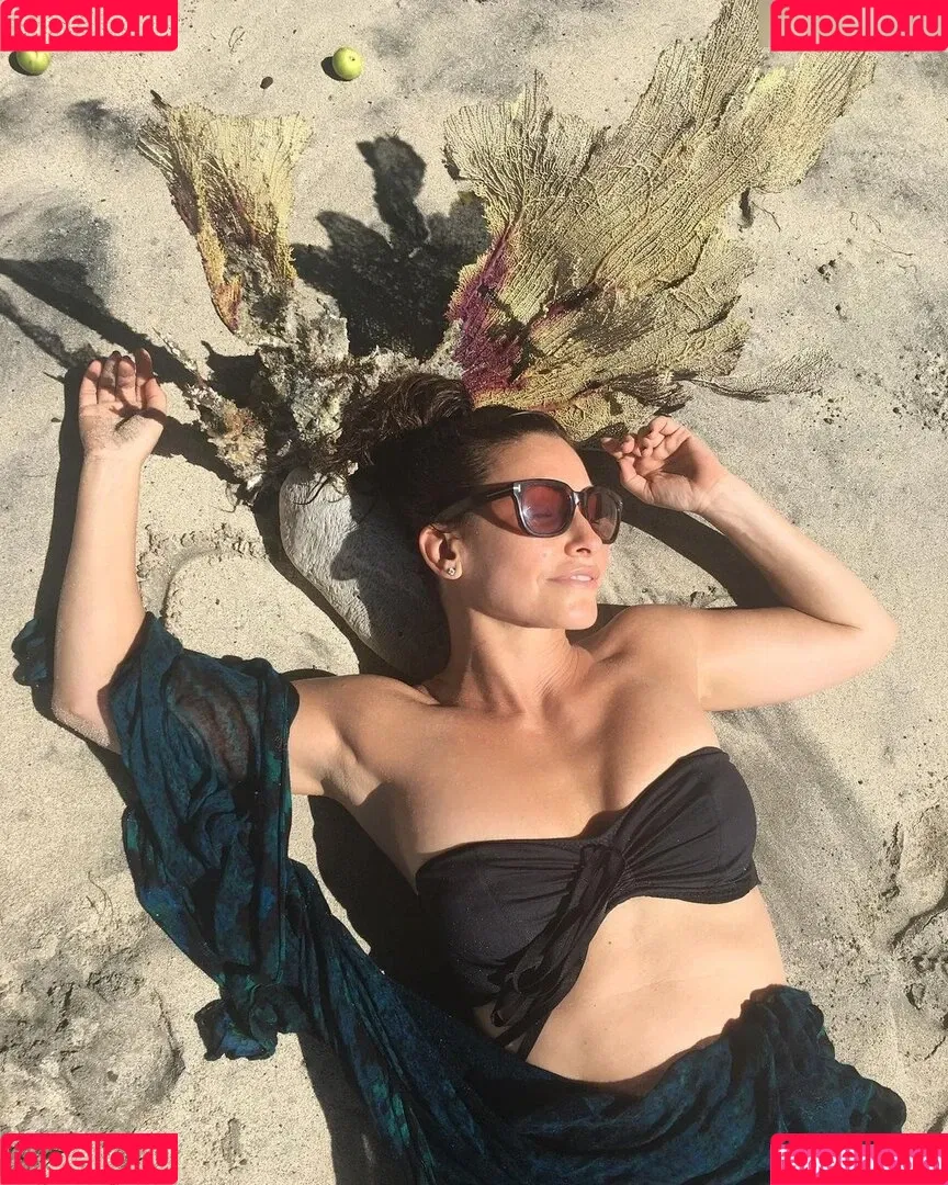 Gina Gershon Onlyfans Photo Gallery 