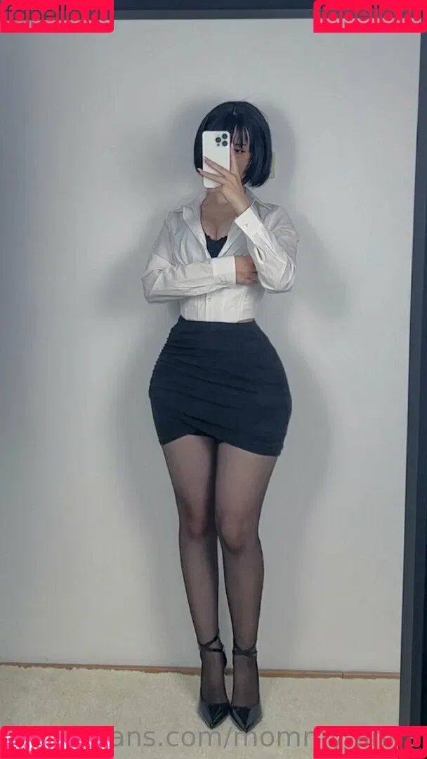 mommy-anna Onlyfans Photo Gallery 