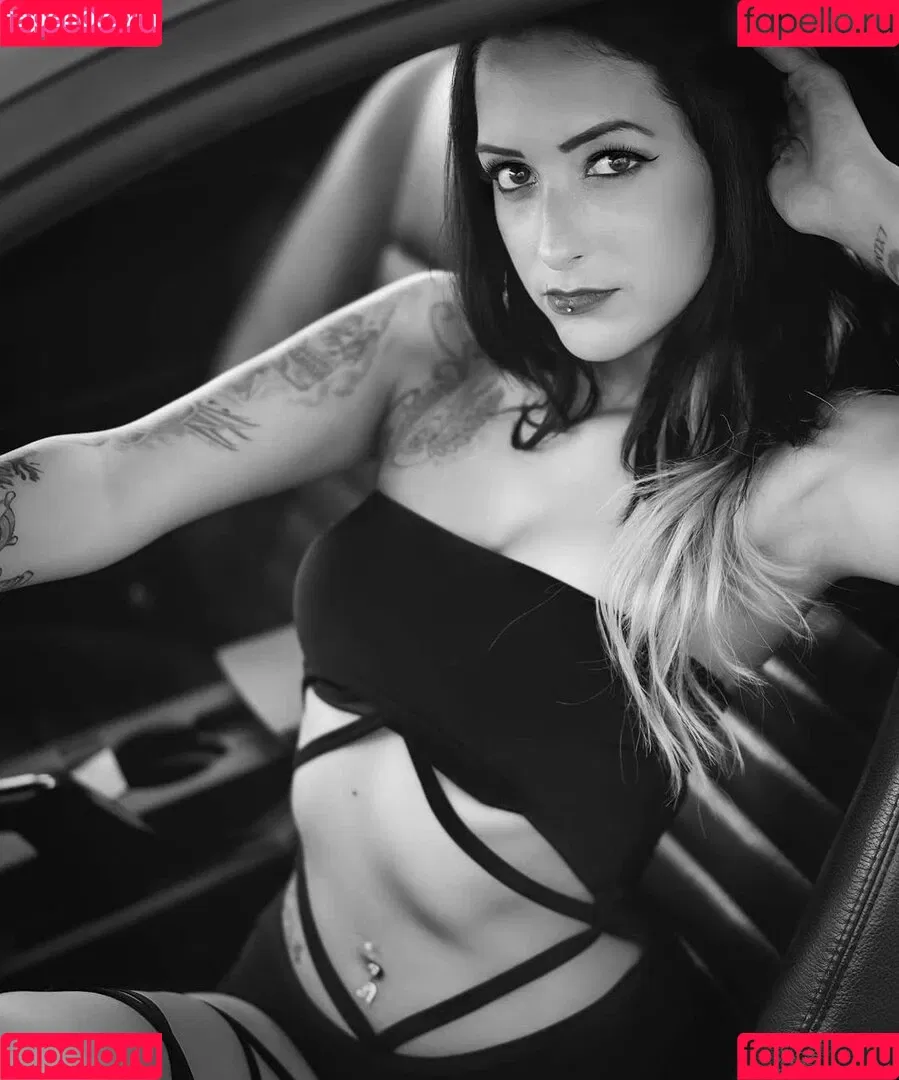 SlinaK Onlyfans Photo Gallery 