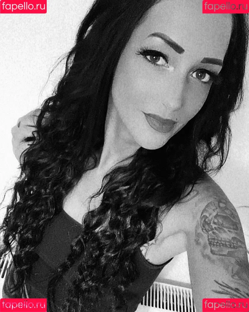 SlinaK Onlyfans Photo Gallery 