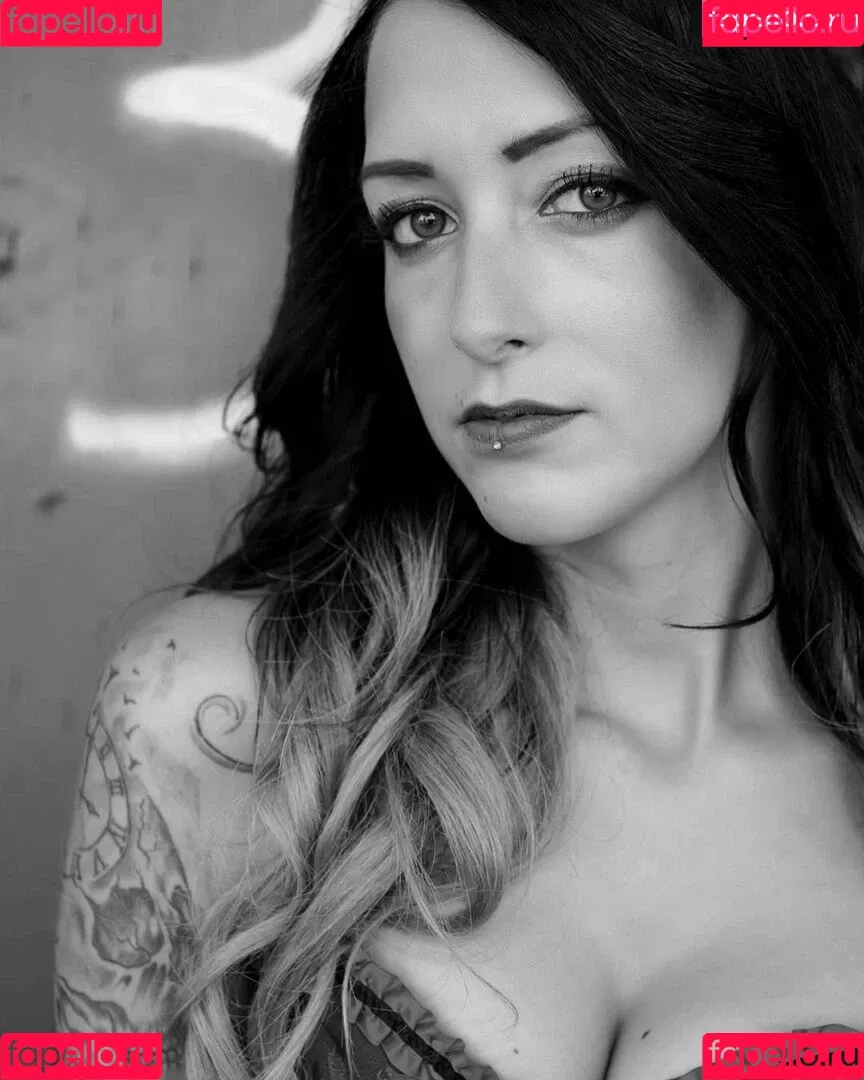 SlinaK Onlyfans Photo Gallery 