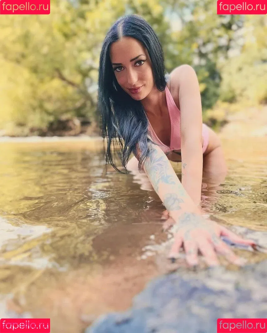 SlinaK Onlyfans Photo Gallery 
