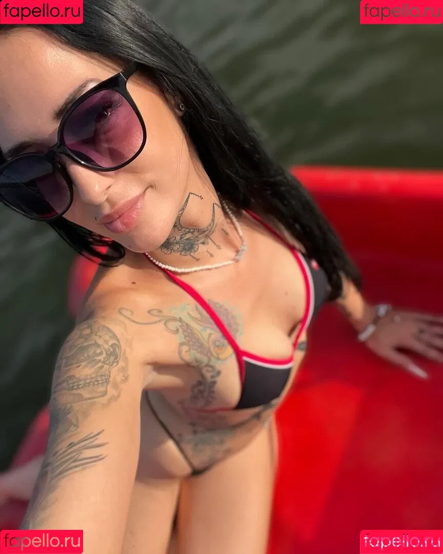 SlinaK Onlyfans Photo Gallery 