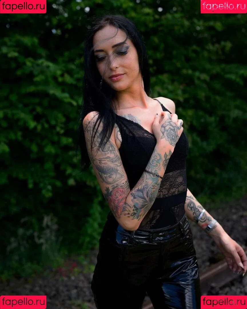 SlinaK Onlyfans Photo Gallery 
