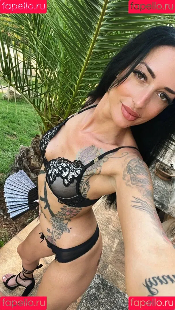 SlinaK Onlyfans Photo Gallery 