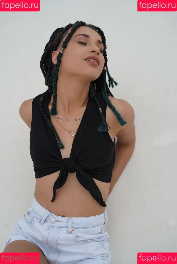 jadealis Onlyfans Photo Gallery 