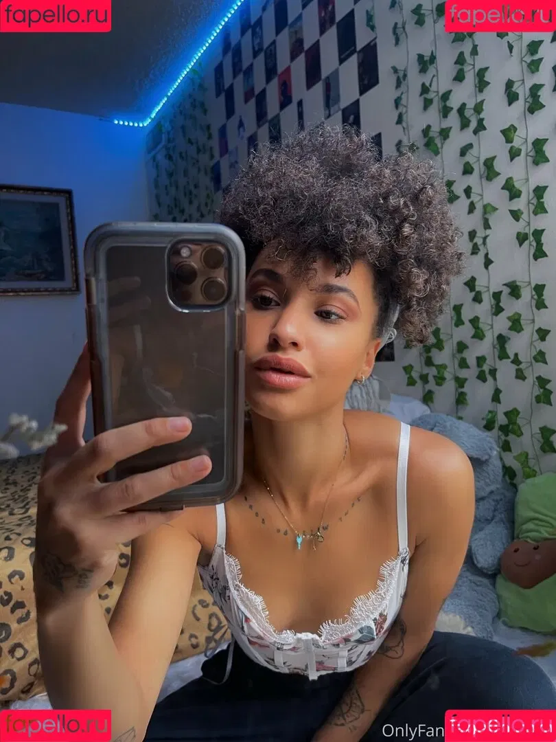 jadealis Onlyfans Photo Gallery 