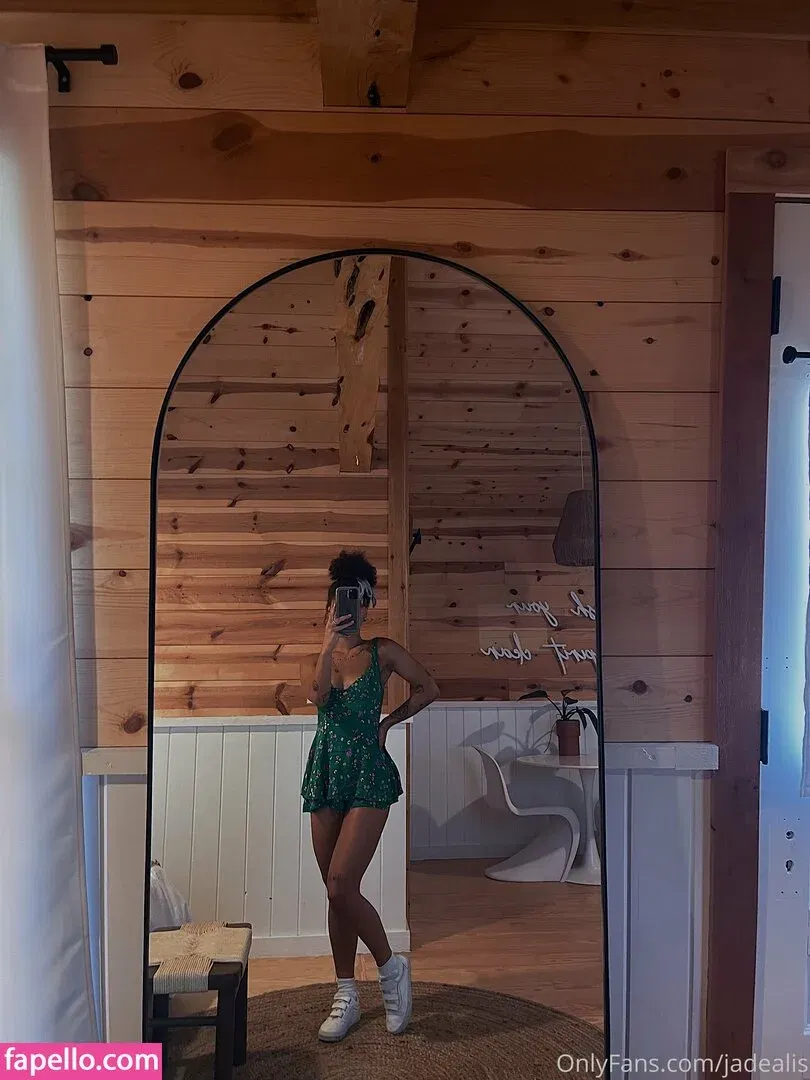 jadealis Onlyfans Photo Gallery 