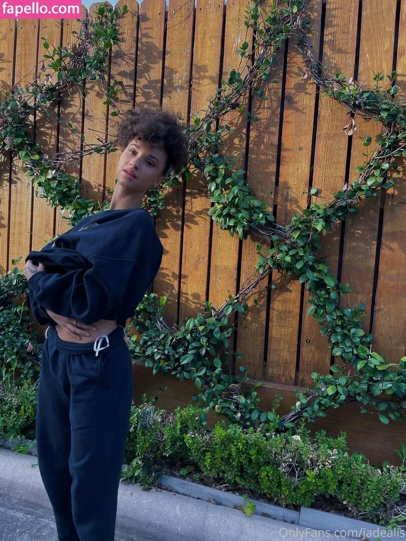 jadealis Onlyfans Photo Gallery 