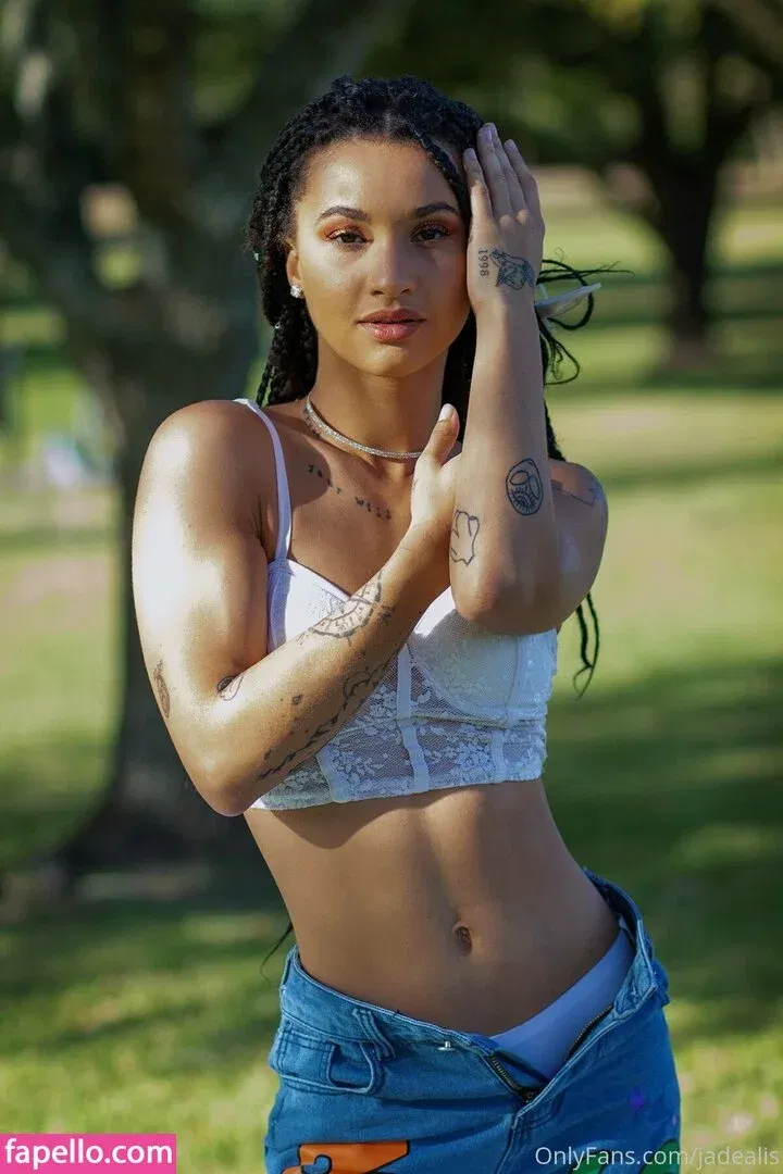 jadealis Onlyfans Photo Gallery 