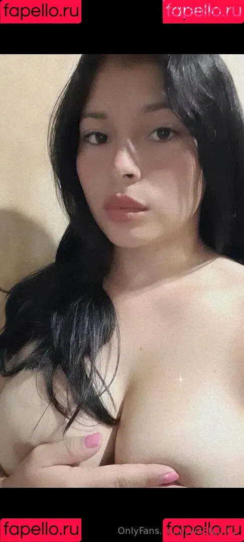 sw33tgirl02 Onlyfans Photo Gallery 