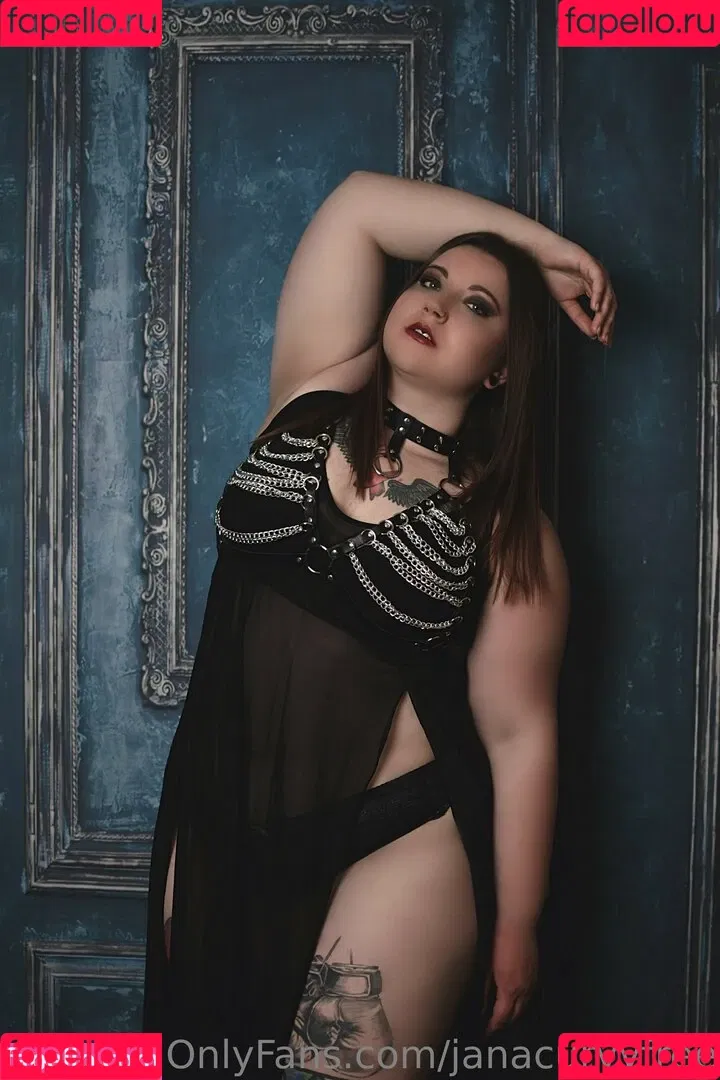janacurvyfree Onlyfans Photo Gallery 
