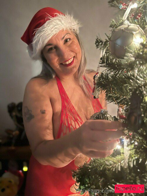 Misses Cecil Nude Onlyfans Photo 18