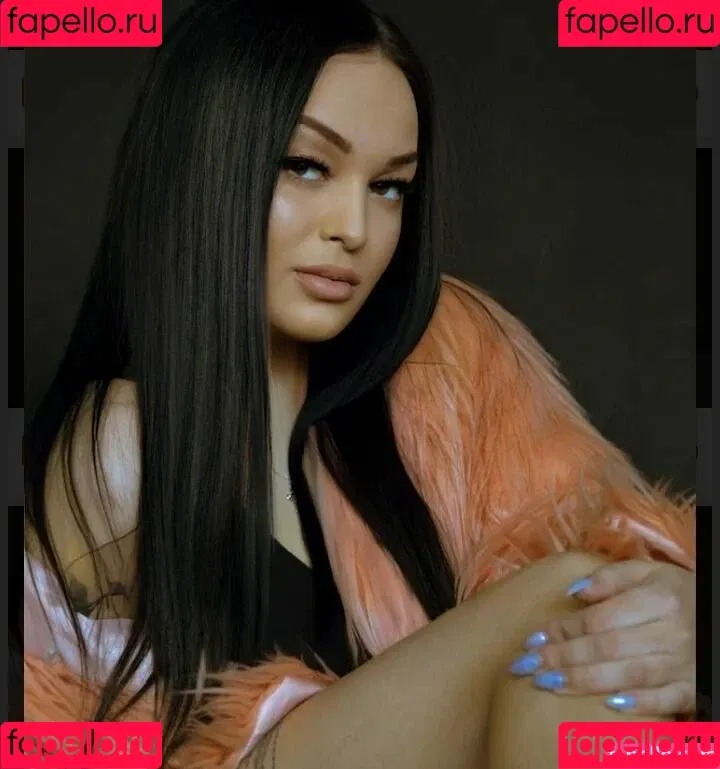 Ariana Zolotareva Onlyfans Photo Gallery 