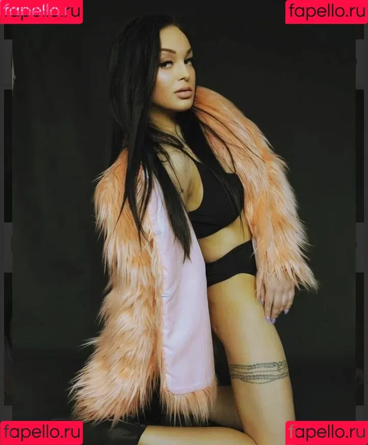 Ariana Zolotareva Onlyfans Photo Gallery 