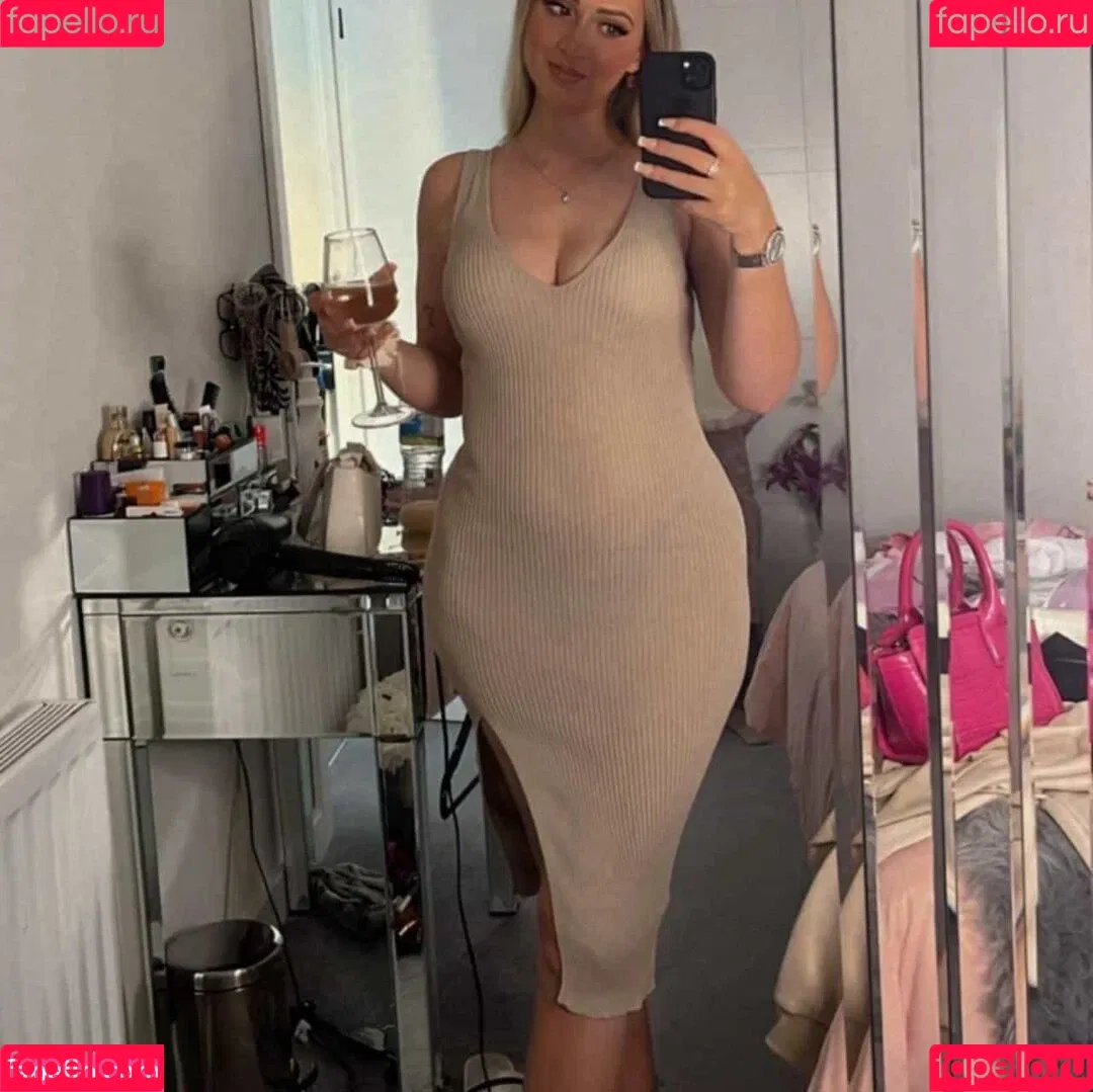 Holly Flintham Onlyfans Photo Gallery 