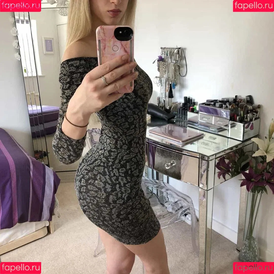 Holly Flintham Onlyfans Photo Gallery 