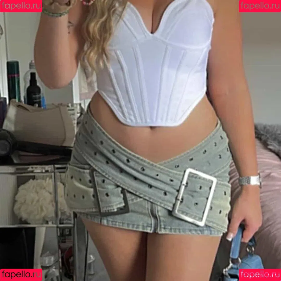 Holly Flintham Onlyfans Photo Gallery 