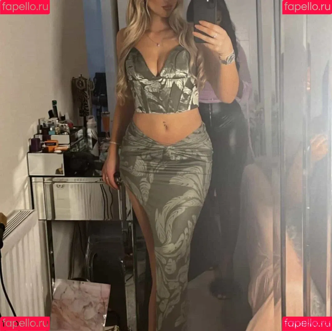 Holly Flintham Onlyfans Photo Gallery 