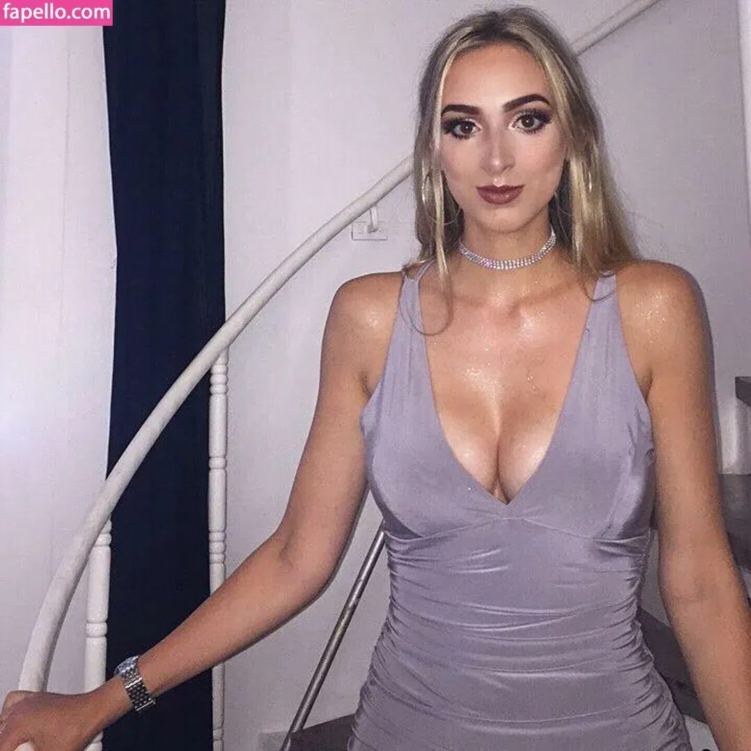 Holly Flintham Onlyfans Photo Gallery 