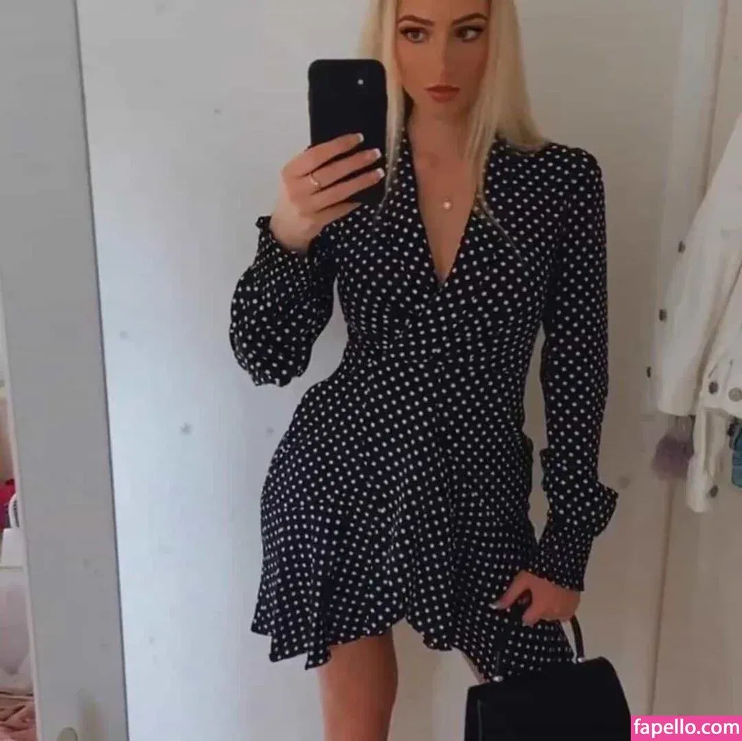 Holly Flintham Onlyfans Photo Gallery 