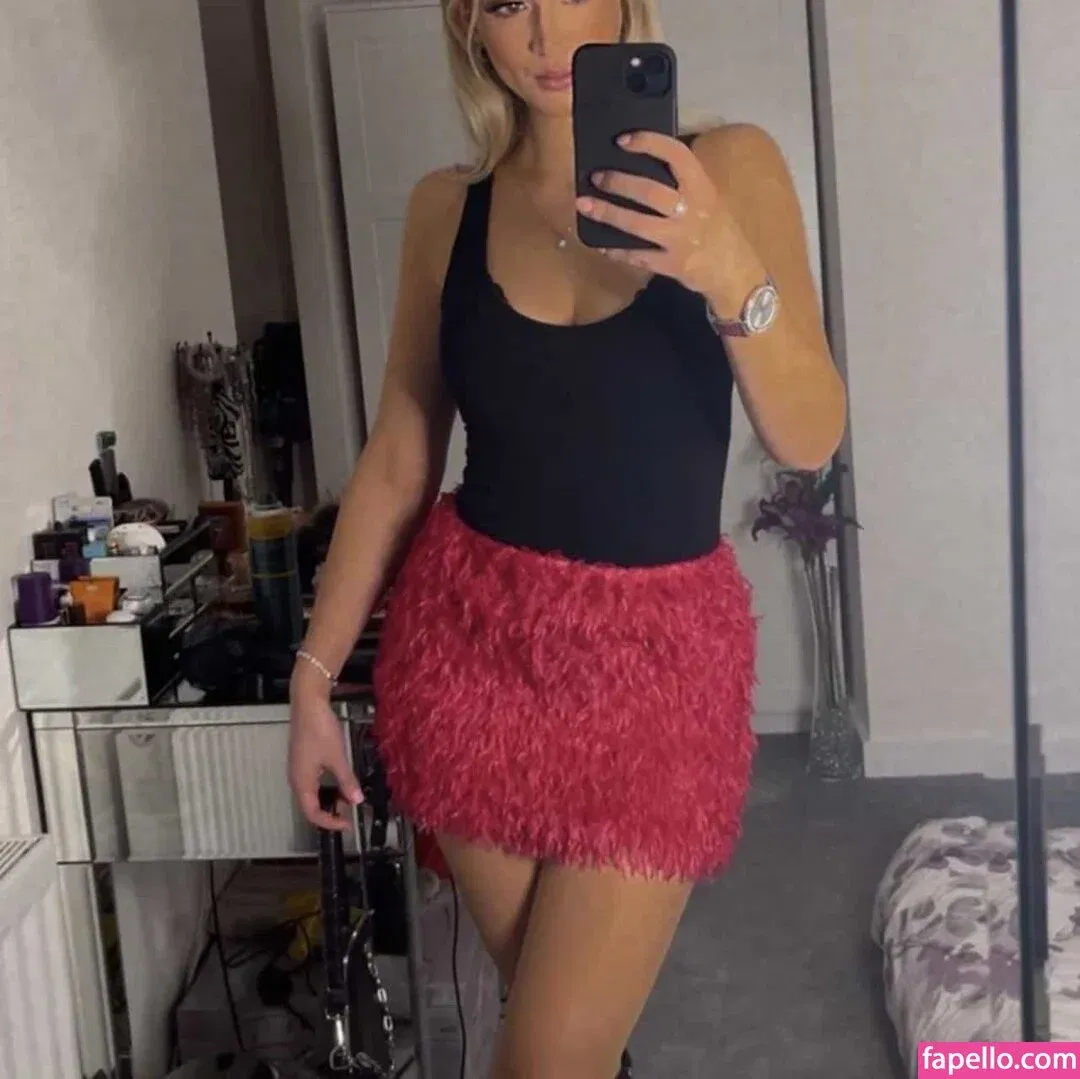 Holly Flintham Onlyfans Photo Gallery 