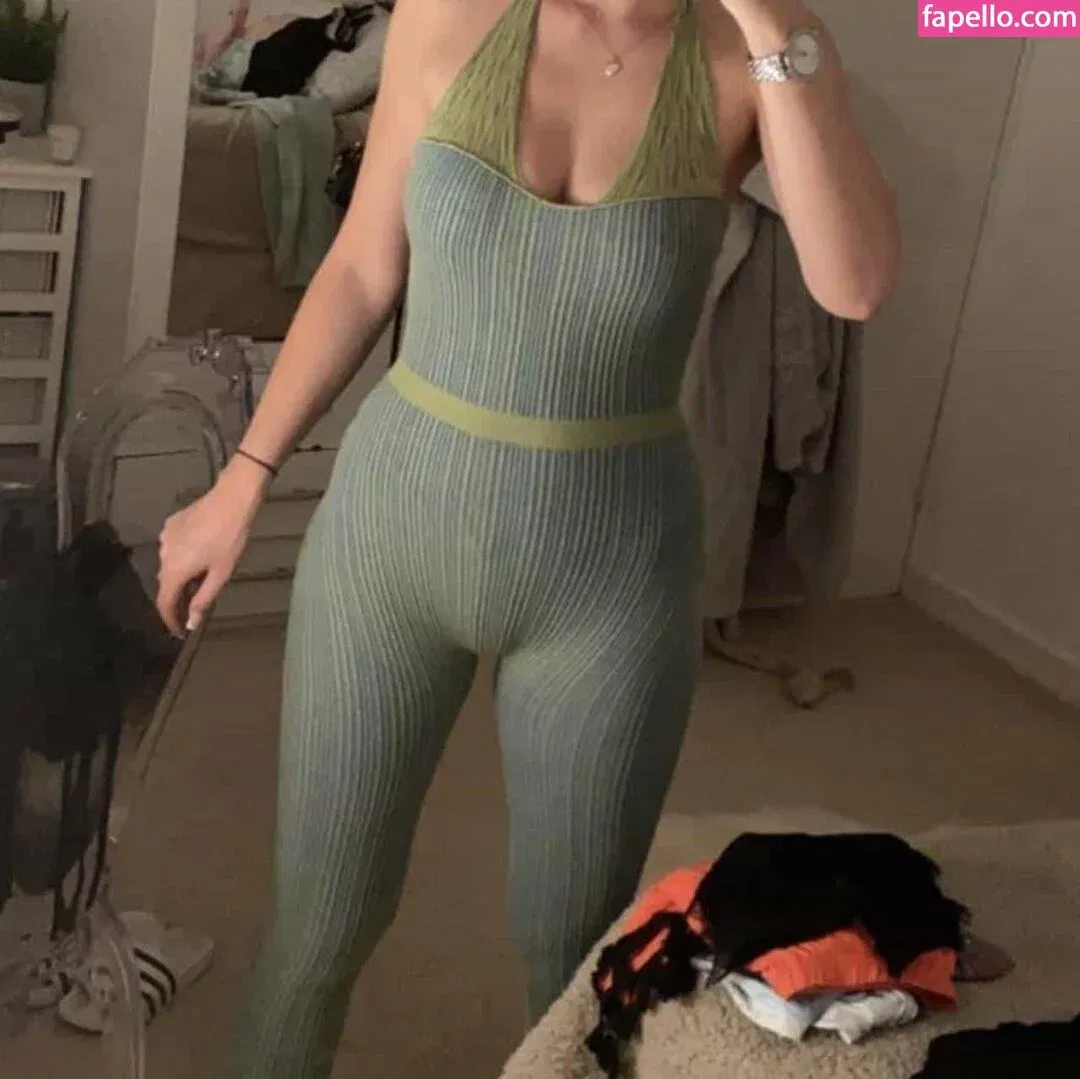 Holly Flintham Onlyfans Photo Gallery 