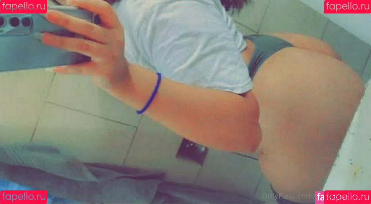 nickitamylove Onlyfans Photo Gallery 