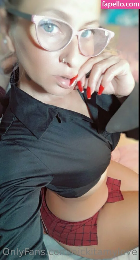 nickitamylove Onlyfans Photo Gallery 