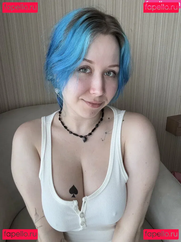 Blue_Mooncat Onlyfans Photo Gallery 