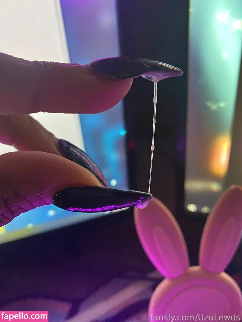 UzuLewds Onlyfans Photo Gallery 