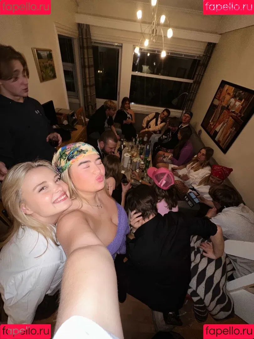 annabyknudsen Onlyfans Photo Gallery 