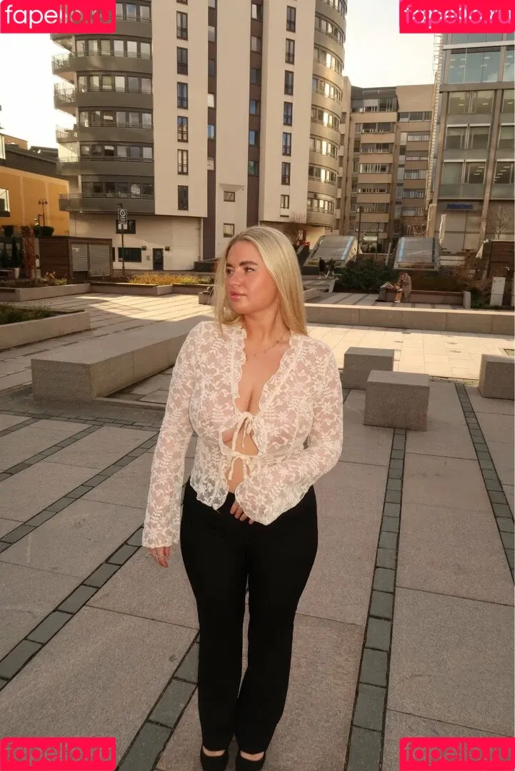 annabyknudsen Onlyfans Photo Gallery 