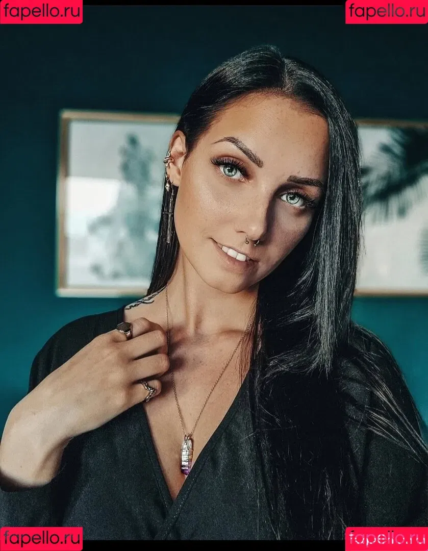 Angi.Unique Onlyfans Photo Gallery 
