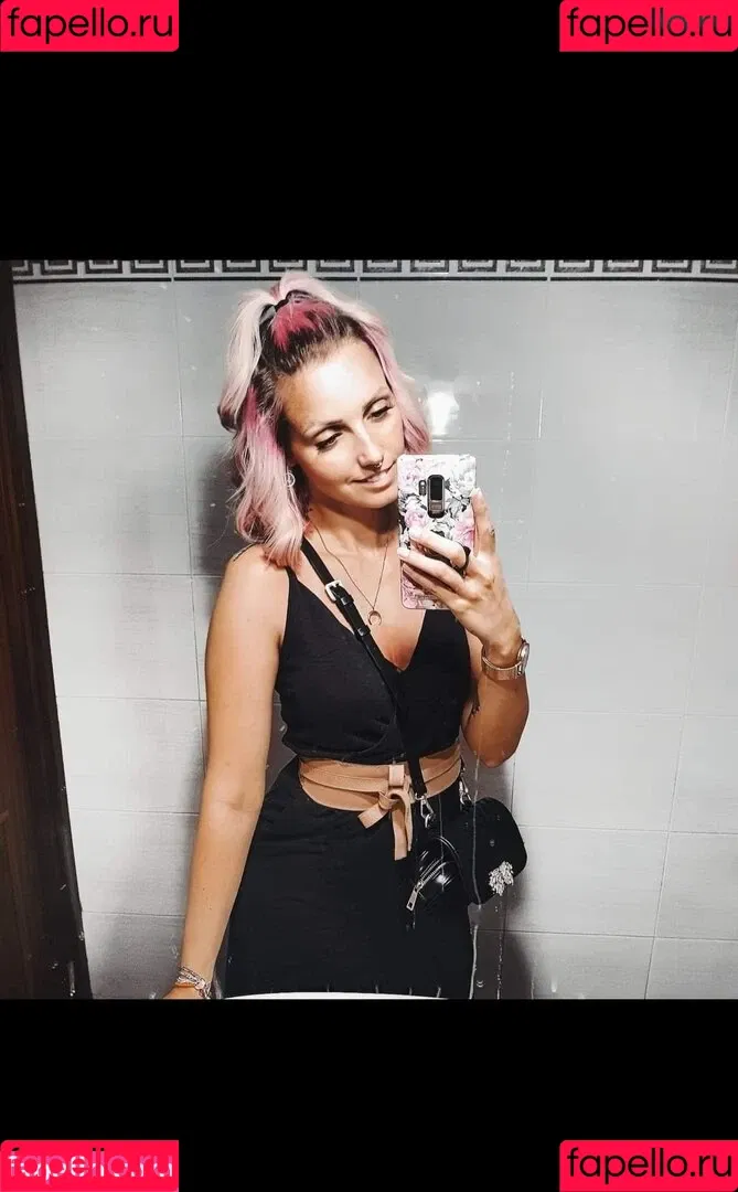 Angi.Unique Onlyfans Photo Gallery 