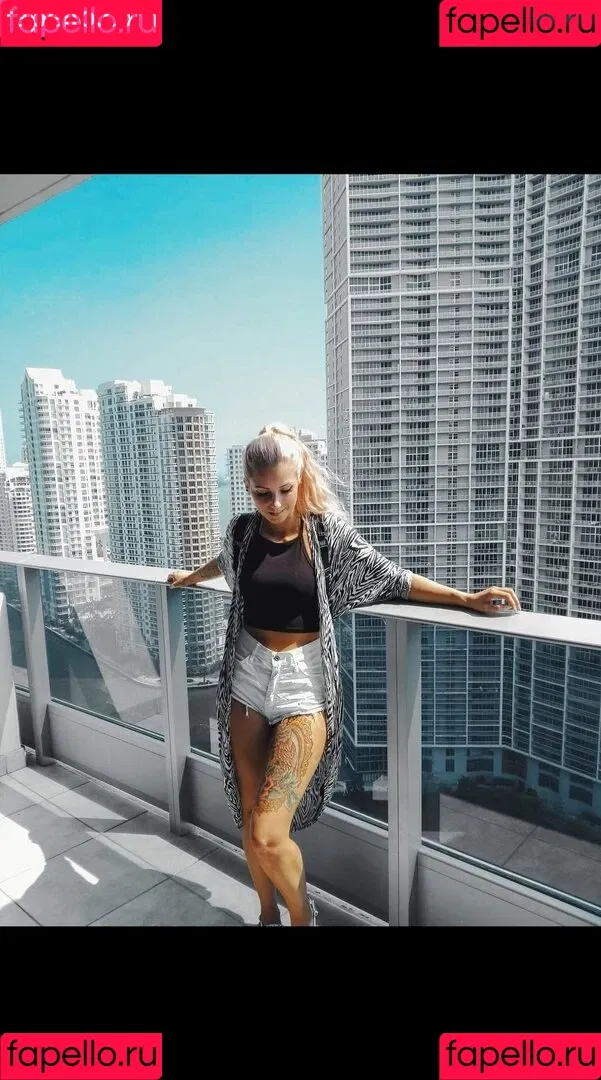 Angi.Unique Onlyfans Photo Gallery 