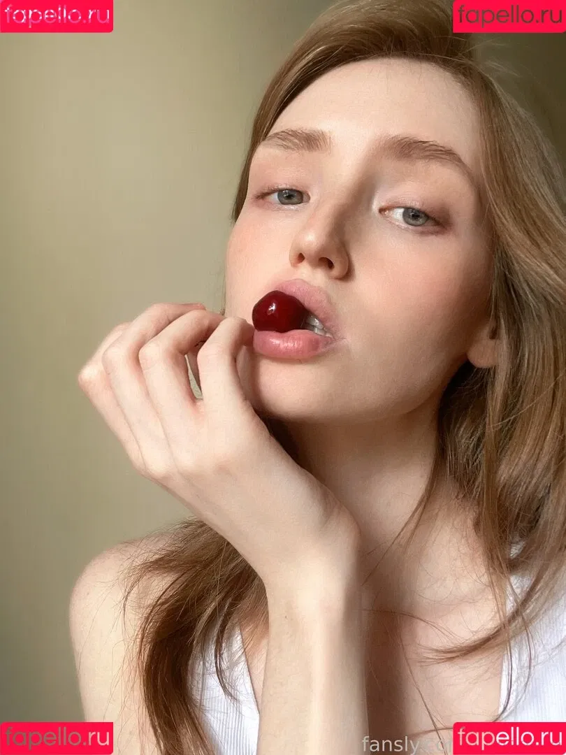 lilyishere Onlyfans Photo Gallery 