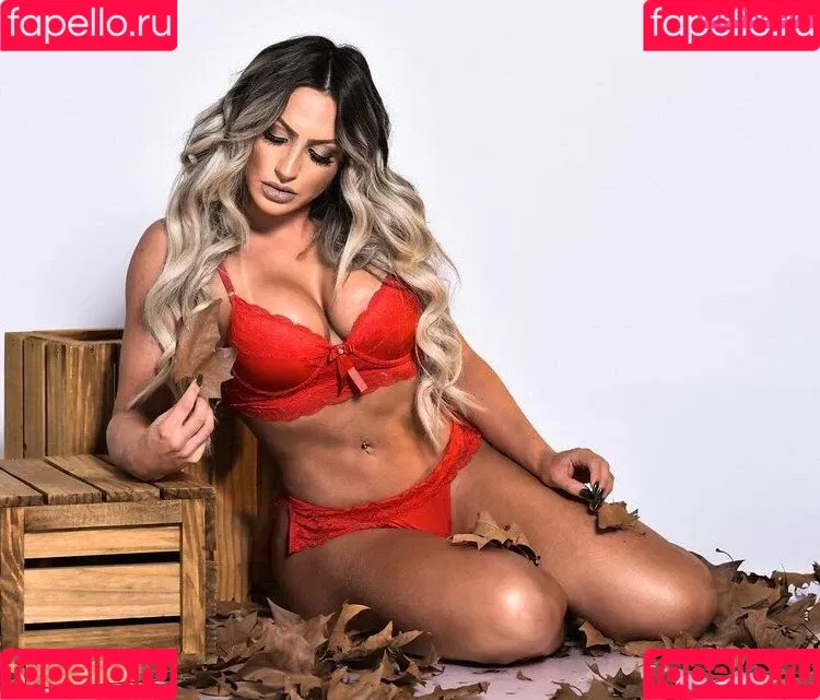 Thais Garcia Onlyfans Photo Gallery 