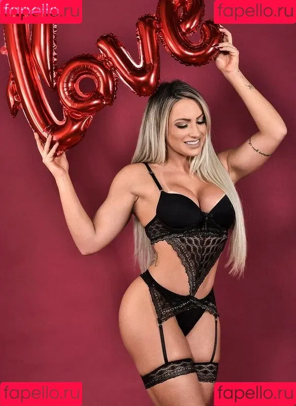 Thais Garcia Onlyfans Photo Gallery 