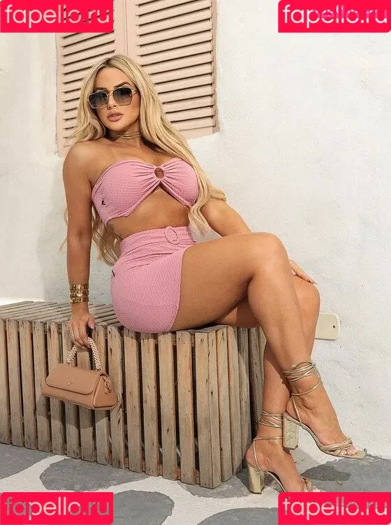 Thais Garcia Onlyfans Photo Gallery 