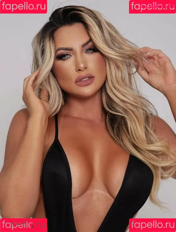 Thais Garcia Onlyfans Photo Gallery 