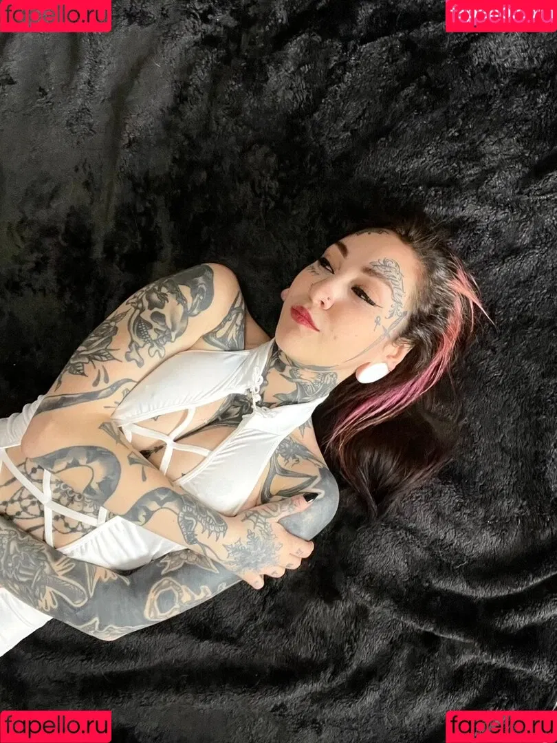 Marry Boeh Onlyfans Photo Gallery 