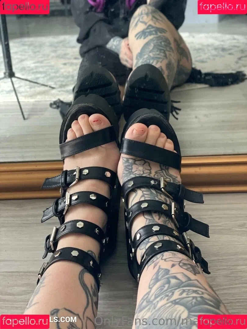 Marry Boeh Onlyfans Photo Gallery 