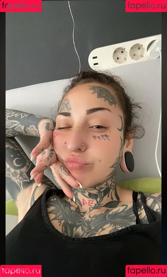 Marry Boeh Onlyfans Photo Gallery 